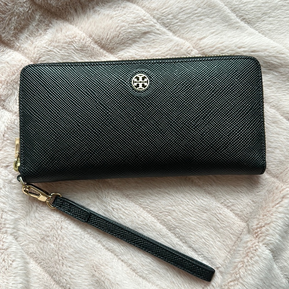 Tory Burch black wristlet zipper wallet